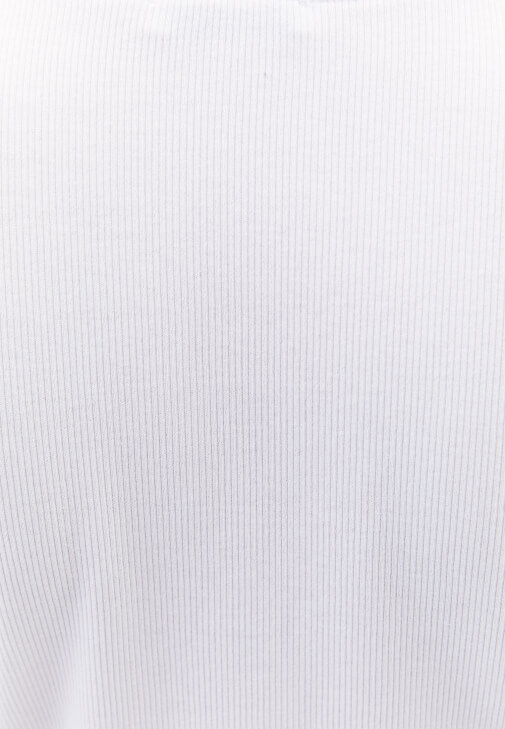 Düğmeli Tişört ve Etek Kombini