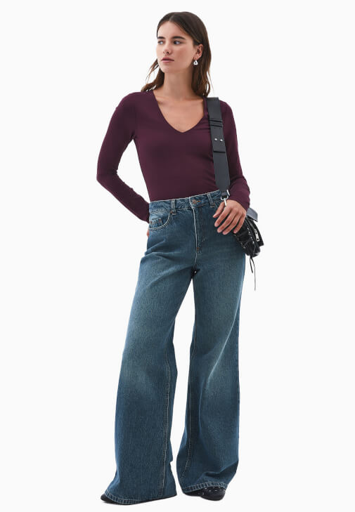 Modal Tişört ve Wide-Leg Denim Kombini