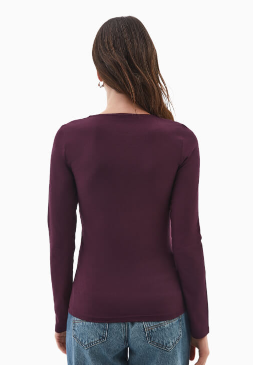 Modal Tişört ve Wide-Leg Denim Kombini