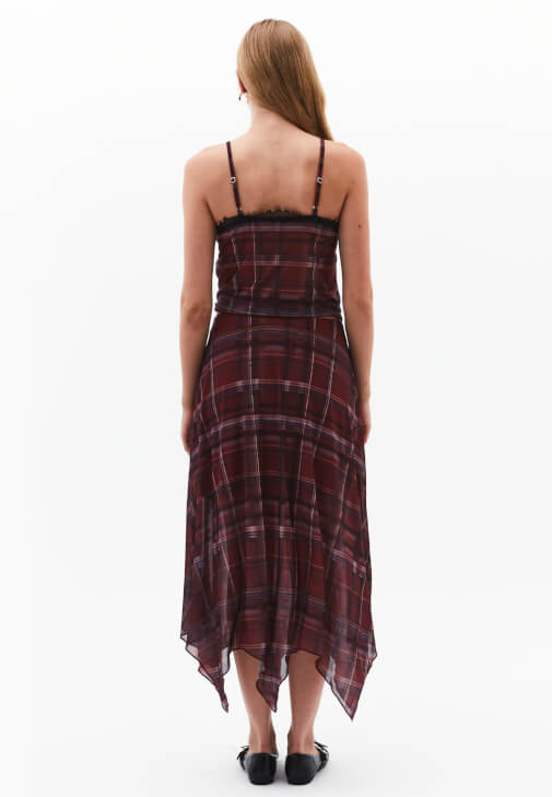 Uzun Etek ve Dantelli Bluz Kombini