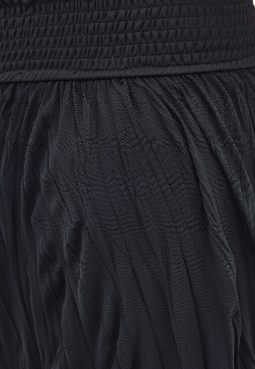 Yüksek Bel Etek ve Bağlamalı Bluz Kombini