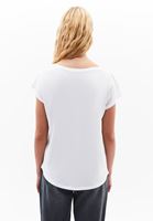 Bayan Beyaz Modal Bot Yaka Tişört 