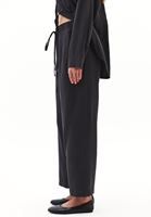 Bayan Siyah Modal Straight-Fit Pantolon