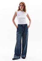 Women White Crew Neck Tshirt