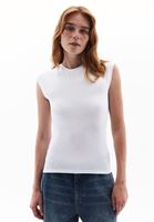 Women White Crew Neck Tshirt