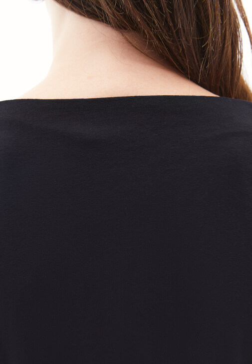 Büzgülü Tişört ve Mini Etek Kombini