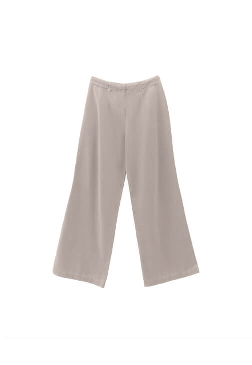 Orta Bel Bol Paça Pantolon ve Tişört Kombini