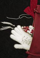 Bayan Krem Taş Detaylı Eldiven