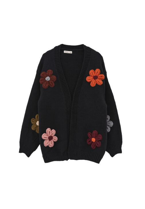 Hırka ve Deri Jogger Pantolon Kombini