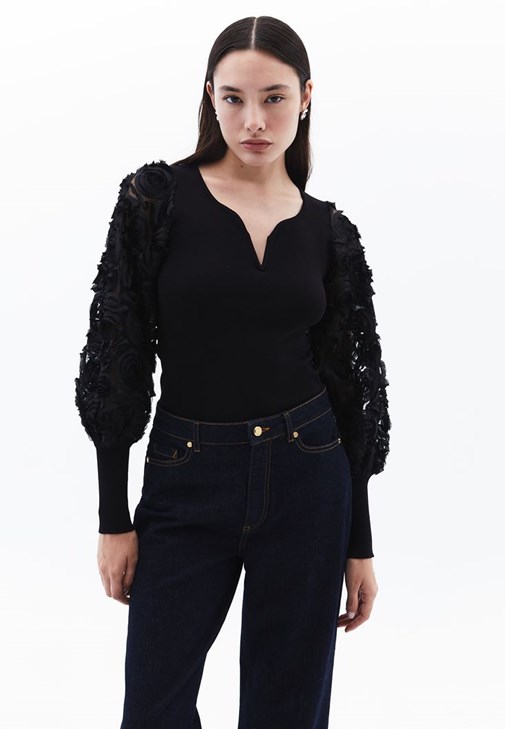 Siyah Kol Detaylı Kazak