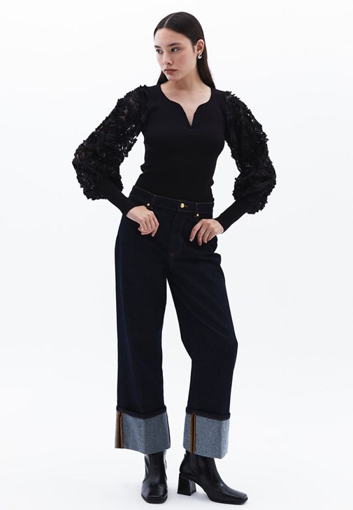 Kol Detaylı Kazak ve Pantolon Kombini