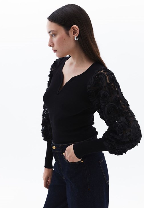 Kol Detaylı Kazak ve Pantolon Kombini