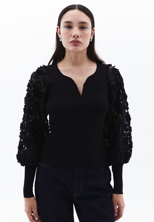 Kol Detaylı Kazak ve Pantolon Kombini