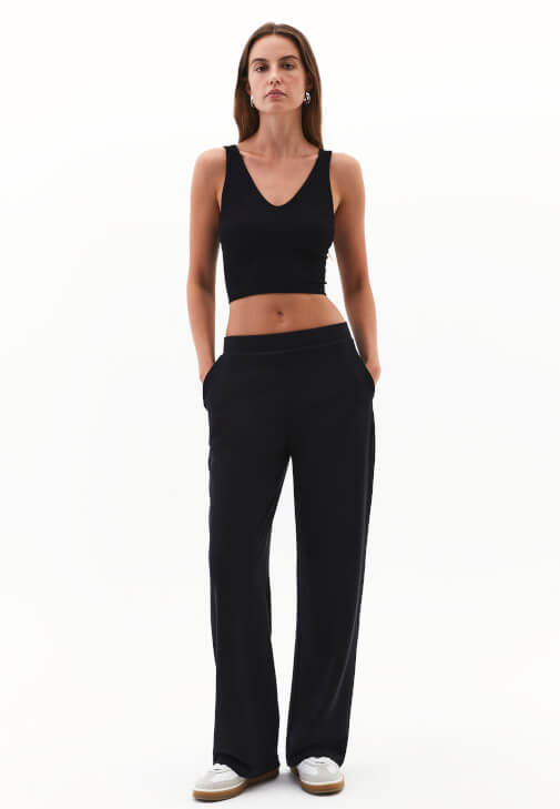 Crop Top ve Modal Pantolon Kombini
