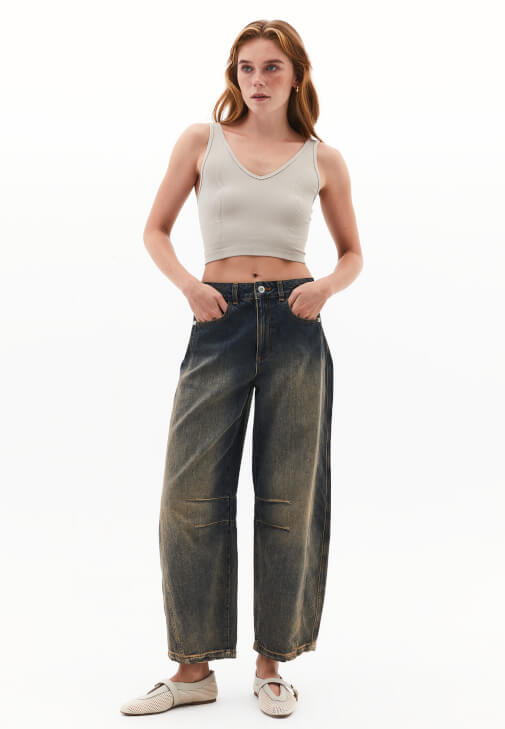 Seamless Crop Atlet ve Barrel-Fit Pantolon Kombini