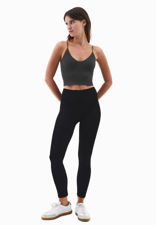 Crop Atlet ve Bootcut Pantolon Kombini