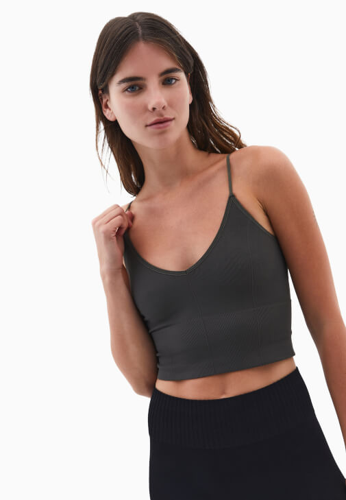 Crop Atlet ve Bootcut Pantolon Kombini