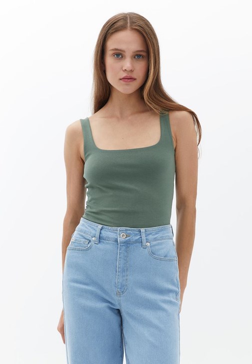 Yeşil Esnek Dokulu Kare Yaka Atlet