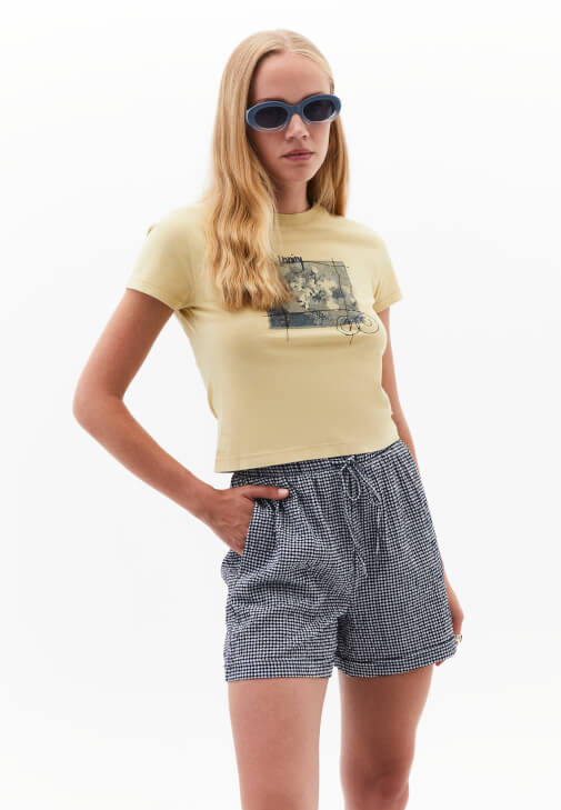 Bej Sıfır Yaka Baskılı Tişört