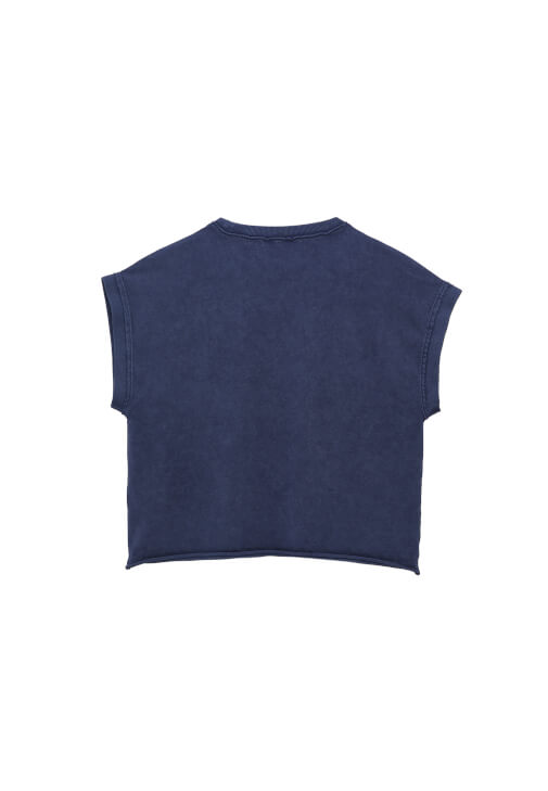 Sıfır Yaka Tişört ve Bol Paça Denim Pantolon Kombini