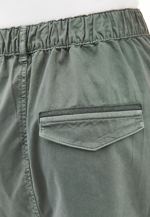 Kargo Cepli Etek ve U Yaka Atlet Kombini