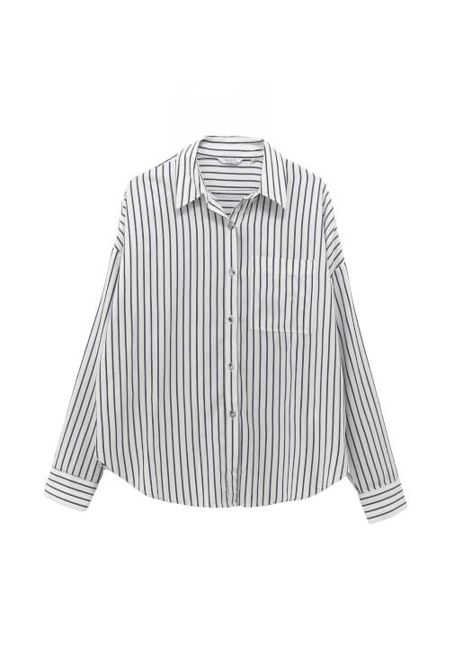 Çizgili Gömlek ve Orta Bel Pantolon Kombini