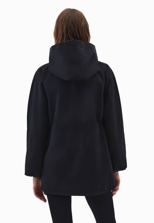 Yağmurluk ve Tayt Kombini