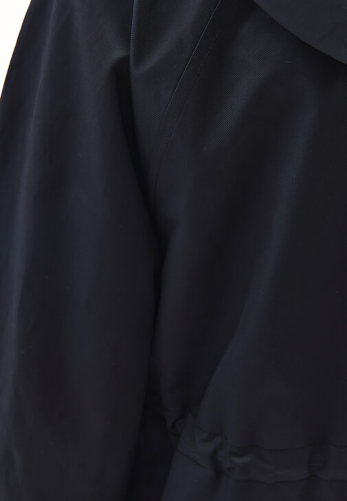 Yağmurluk ve Tayt Kombini