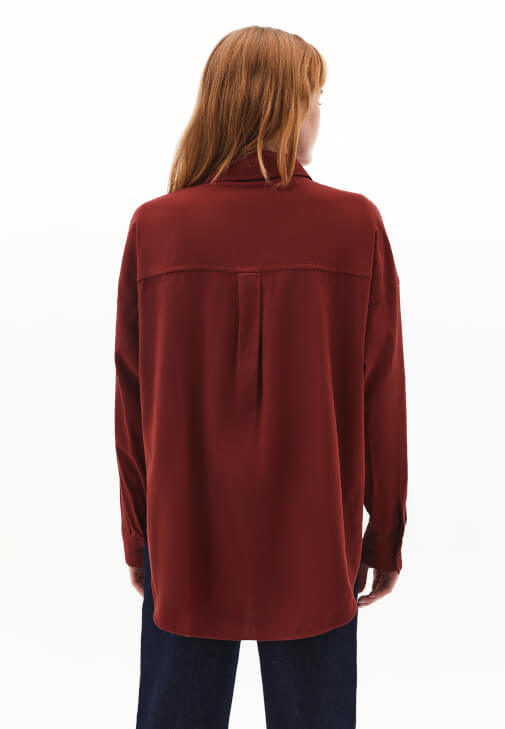 Oversize Cepli Gömlek ve Bol Paça Pantolon Kombini