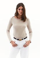 Bayan Bej Pamuklu Bot Yaka Tişört