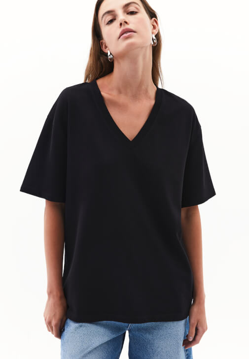 Oversize Tişört ve Bermuda Şort Kombini