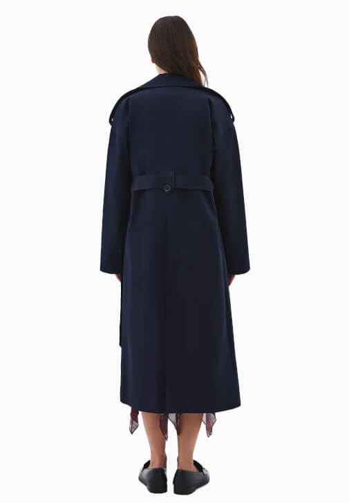 Trençkot ve Etek Kombini