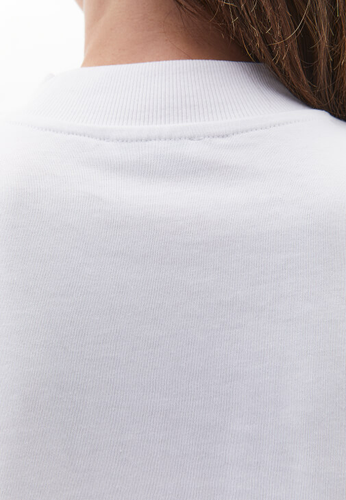 Pamuklu Tişört ve Pamuklu Pantolon Kombini