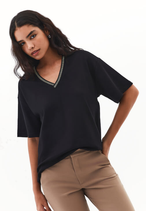 Siyah V Yaka Oversize Tişört