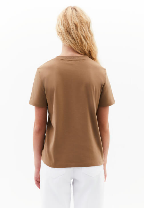 Pamuklu Tişört ve Flare Pantolon Kombini