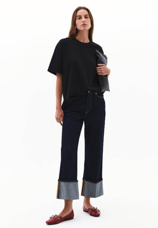 Sıfır Yaka Oversize Tişört ve Pantolon Kombini