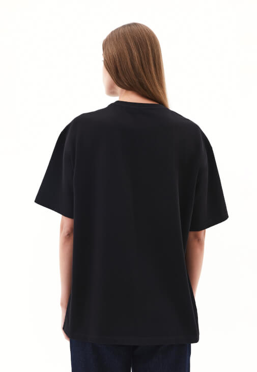 Sıfır Yaka Oversize Tişört ve Pantolon Kombini