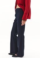 Bayan Lacivert Kemer Detaylı Flare Pantolon