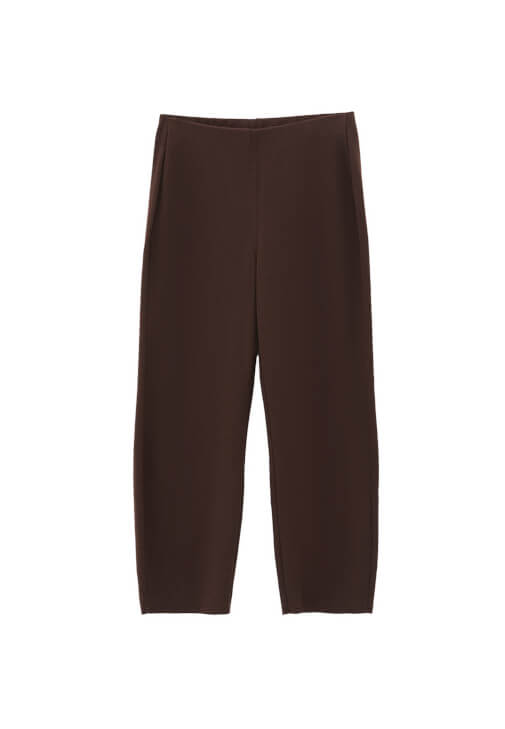 Barrel-Fit Pantolon ve Uzun Kaban Kombini