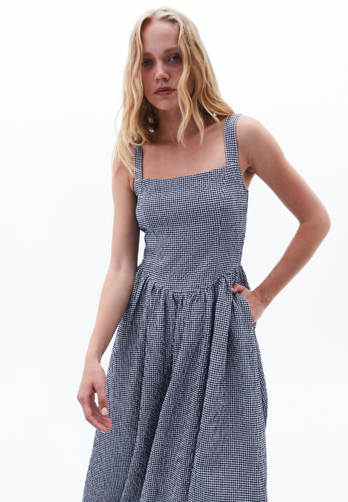 Gipeli Elbise ve Trok Detaylı Babet Kombini