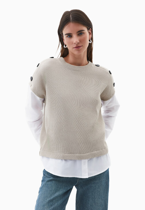 Bej Gömlek Detaylı Kazak