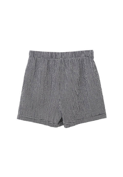 Ultra Yüksek Bel Şort ve Düğmeli Gömlek Kombini