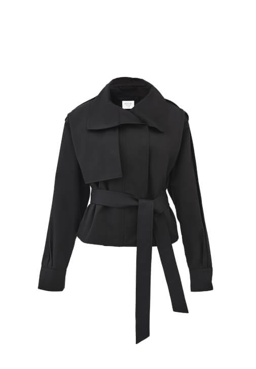 Kemerli Oversize Trençkot ve Denim Kombini