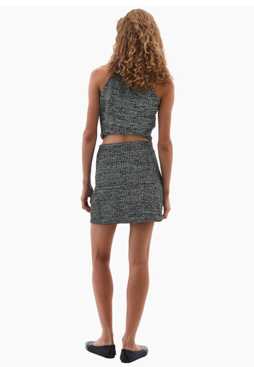 Yırtmaçlı Triko Etek ve Triko Yelek Kombini