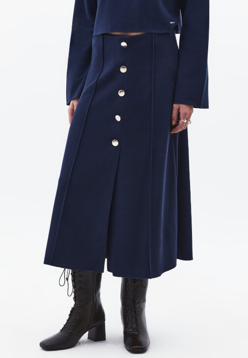 Midi Etek ve Crop Kazak Kombini