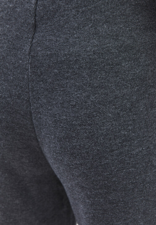 Flare Pantolon ve Süveter Kombini