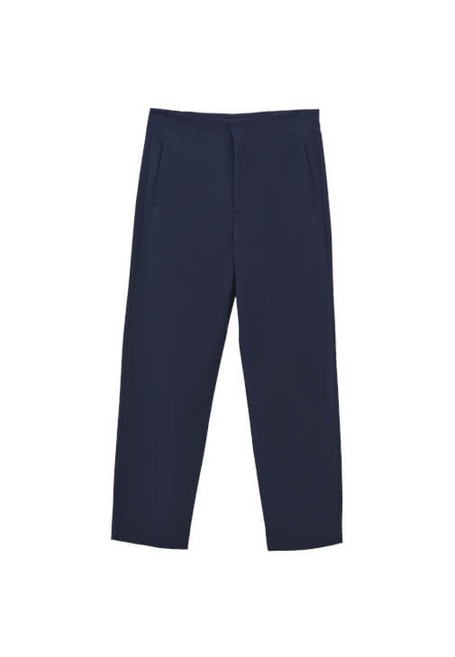 Carrot-Fit Pantolon ve Poplin Gömlek Kombini