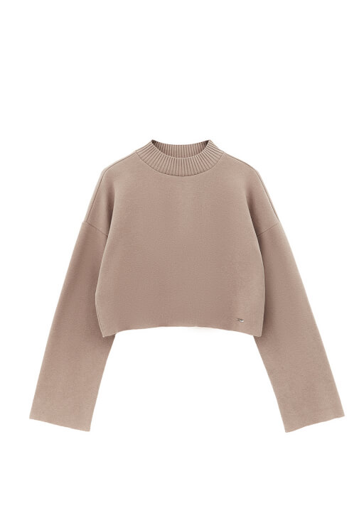 Yüksek Yaka Kazak ve Pantolon Kombini