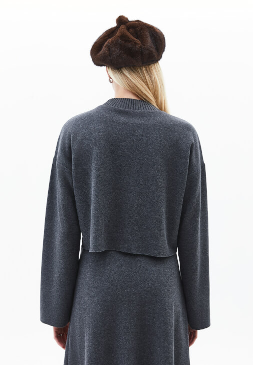 Crop Kazak ve Düğmeli Etek Kombini