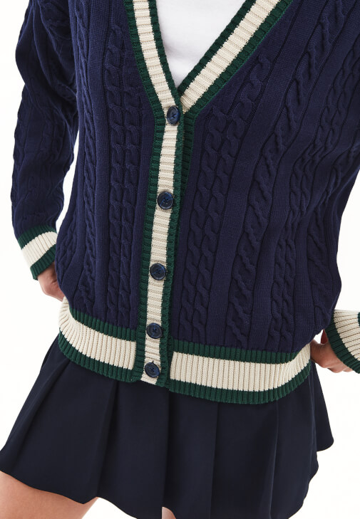 Oversize Hırka ve Mini Etek Kombini